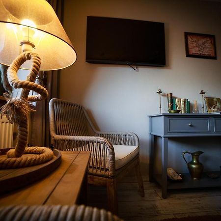 Exquisite 3 Room Apartment In The Heart Of Thetown คัมพูลุง โมลโดเวเนสค์ ภายนอก รูปภาพ