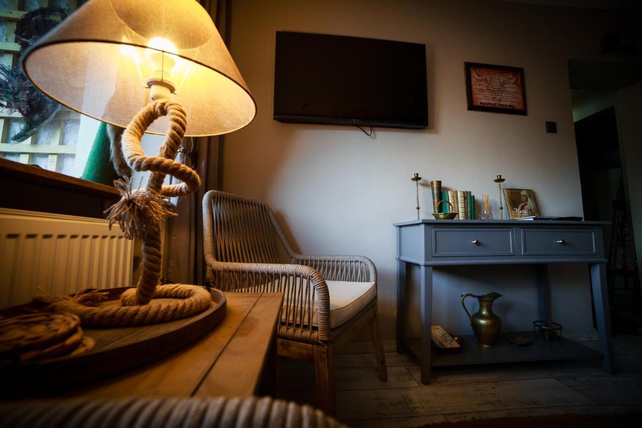 Exquisite 3 Room Apartment In The Heart Of Thetown คัมพูลุง โมลโดเวเนสค์ ภายนอก รูปภาพ